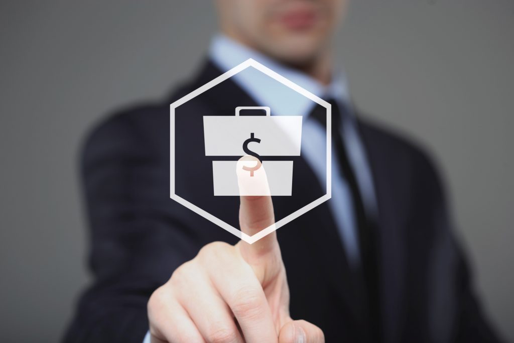 empresario indo atras de dinheiro